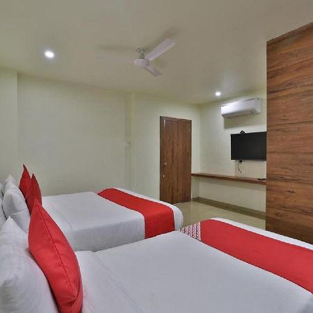 Dwārka Hotel Kuber מראה חיצוני תמונה