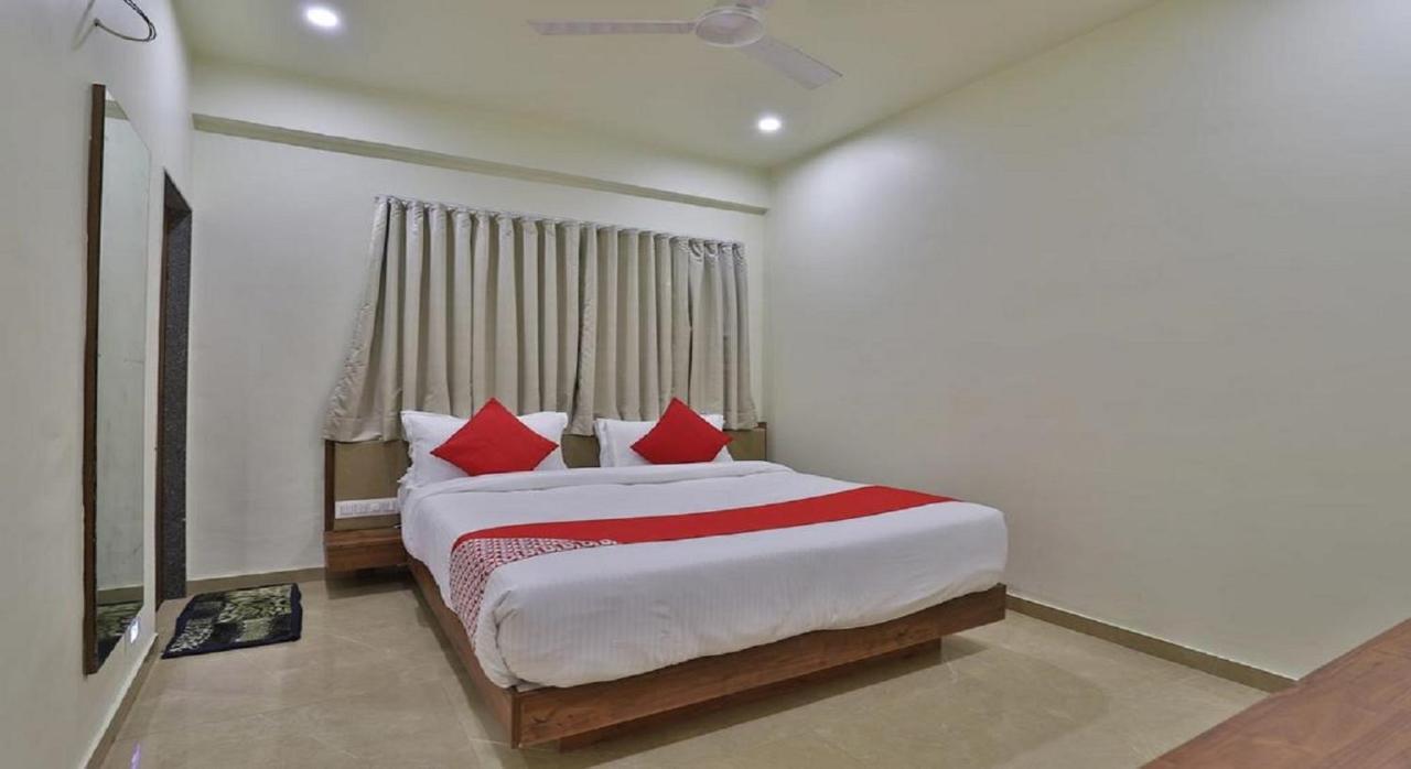 Dwārka Hotel Kuber מראה חיצוני תמונה