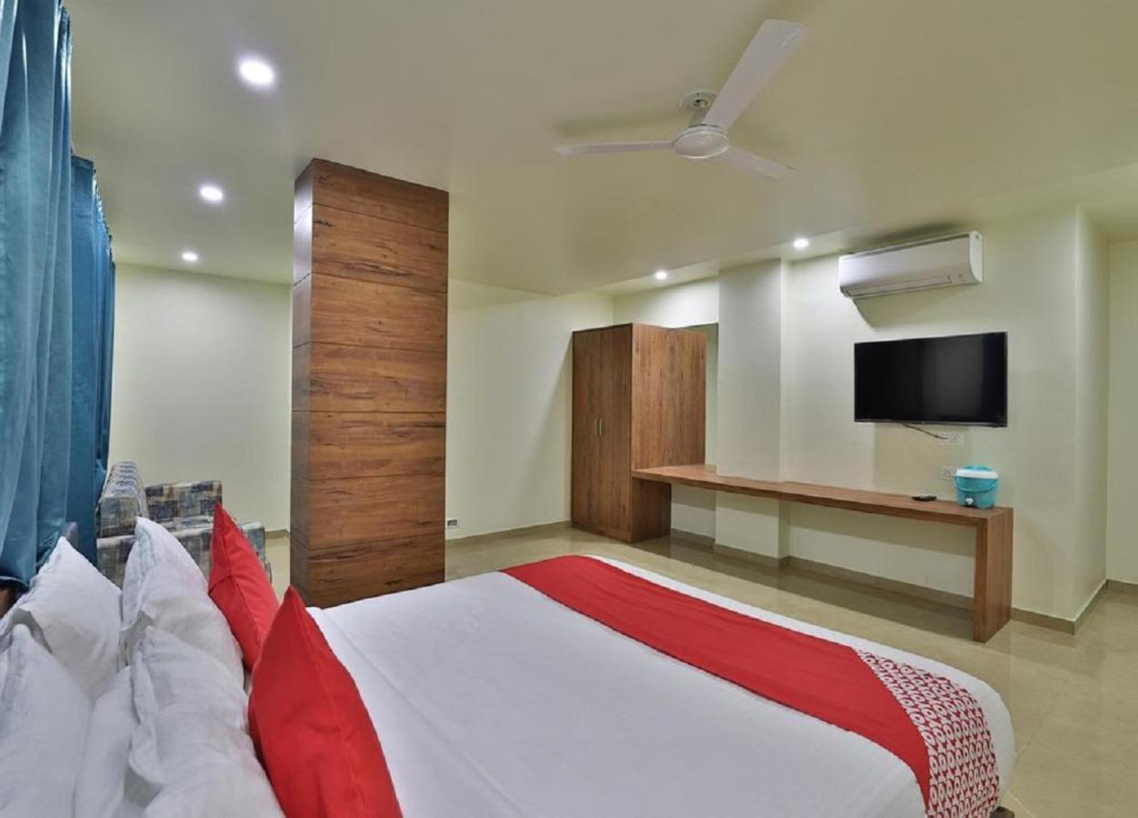 Dwārka Hotel Kuber מראה חיצוני תמונה