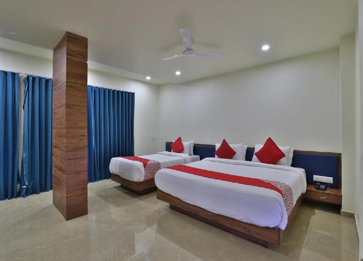 Dwārka Hotel Kuber מראה חיצוני תמונה