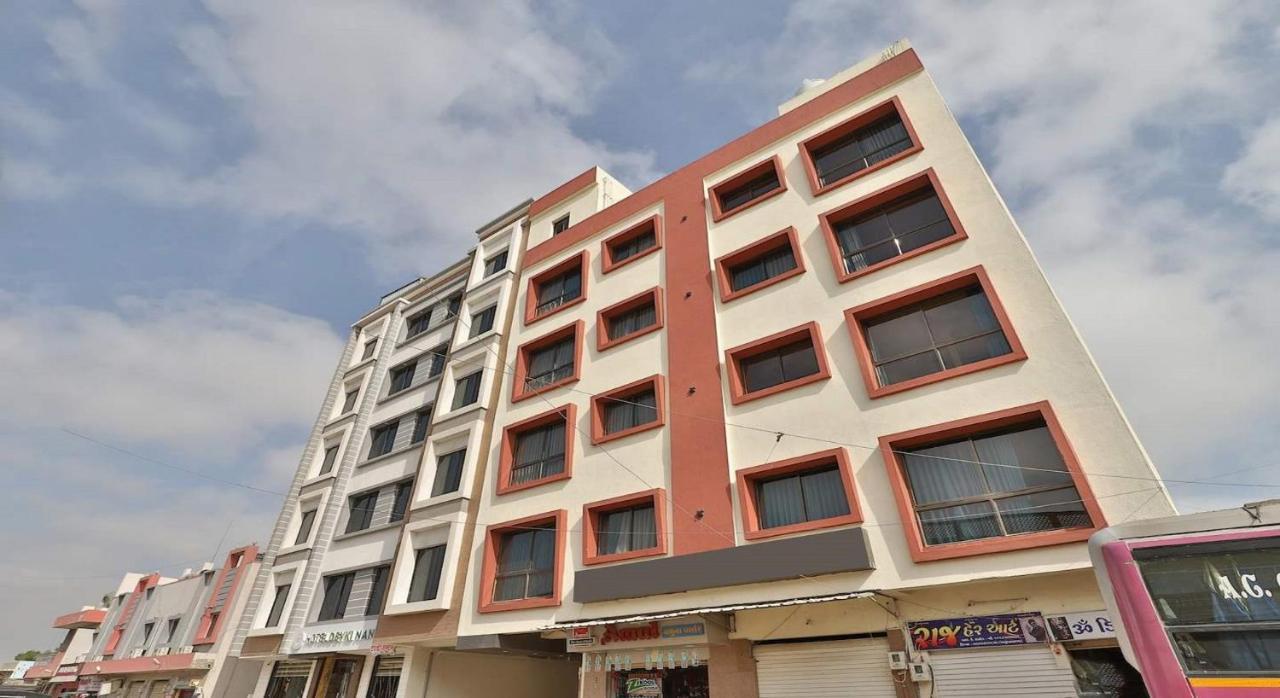 Dwārka Hotel Kuber מראה חיצוני תמונה