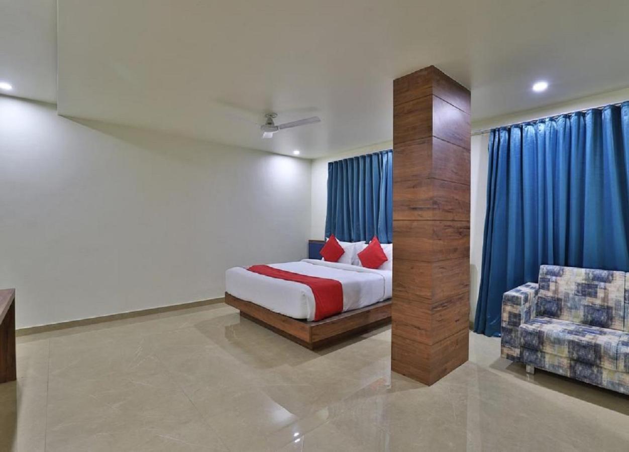 Dwārka Hotel Kuber מראה חיצוני תמונה