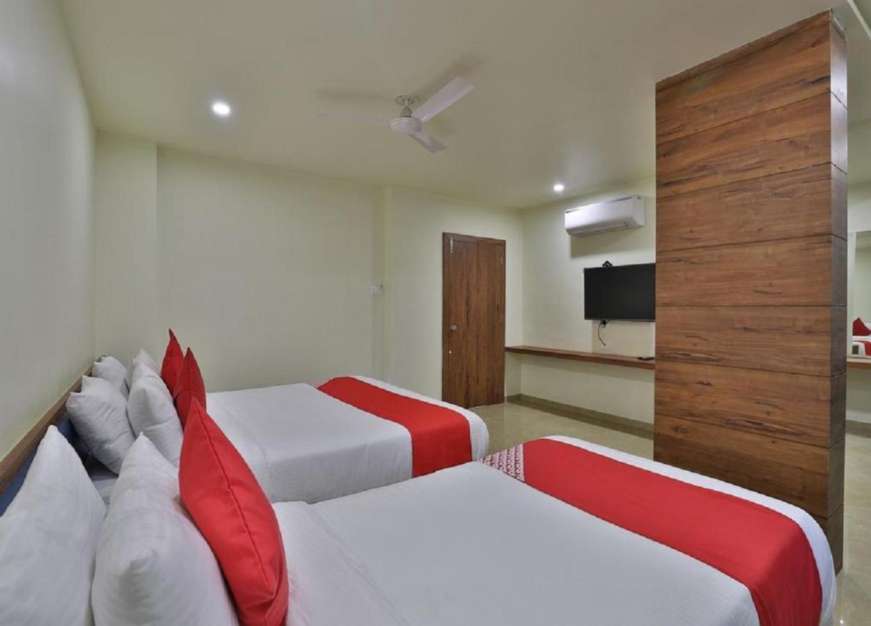 Dwārka Hotel Kuber מראה חיצוני תמונה